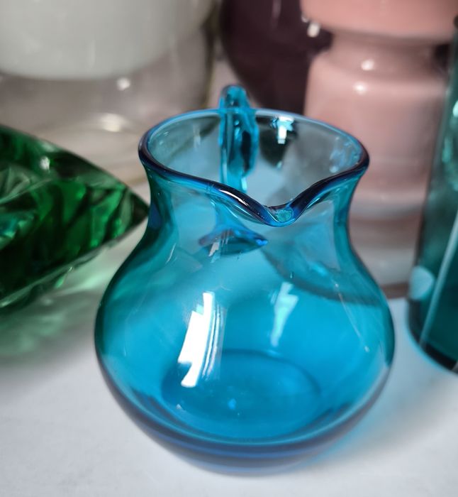 Dzbanuszek piękne stare kolorowe szkło