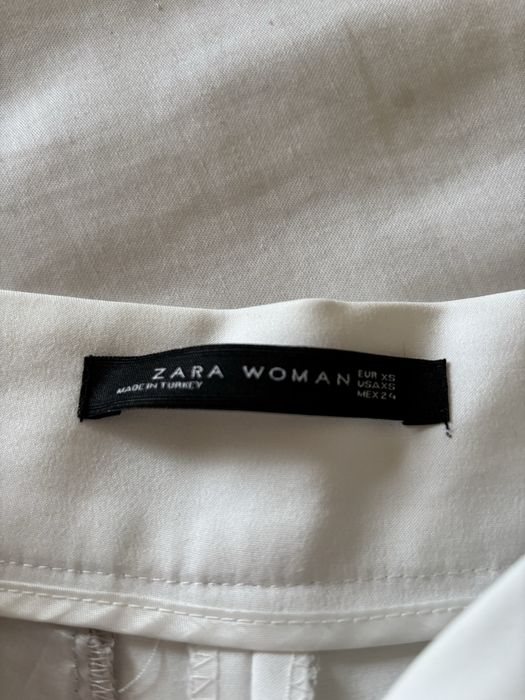 Calções brancos cintura subida