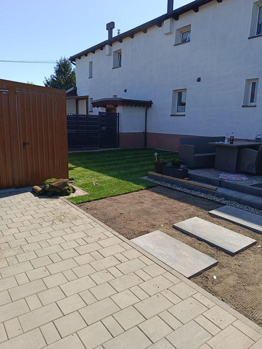 Zakładanie Trawników, Prace Ogrodnicze, niwelacja terenu