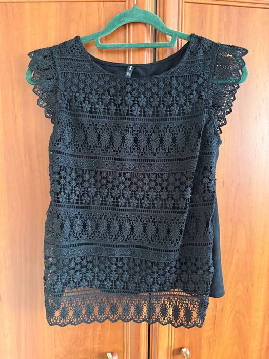 Czarna koronkowa koszulka Stradivarius roz. M