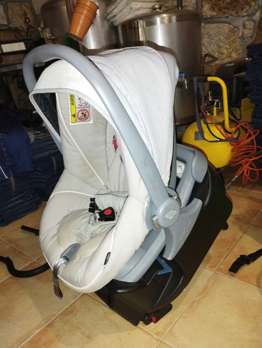 Carrinho de bebe e ovo com base com isofix