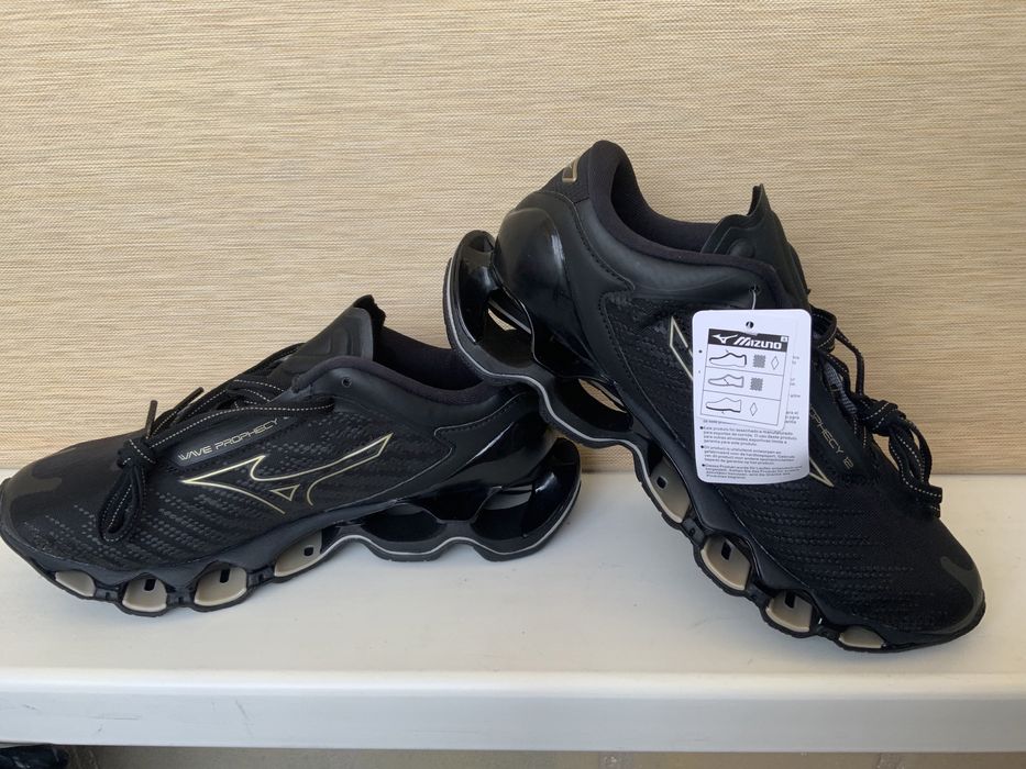 Оригінальні бігові кросівки Mizuno Wave Prophecy 12