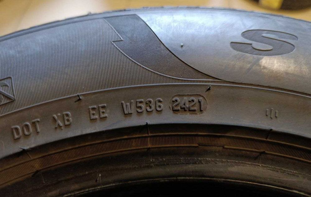 Комплект шин б/у 215/65R17 99H Pirelli Winter Scorpion