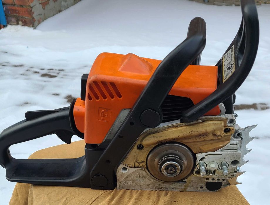 stihl 180              .