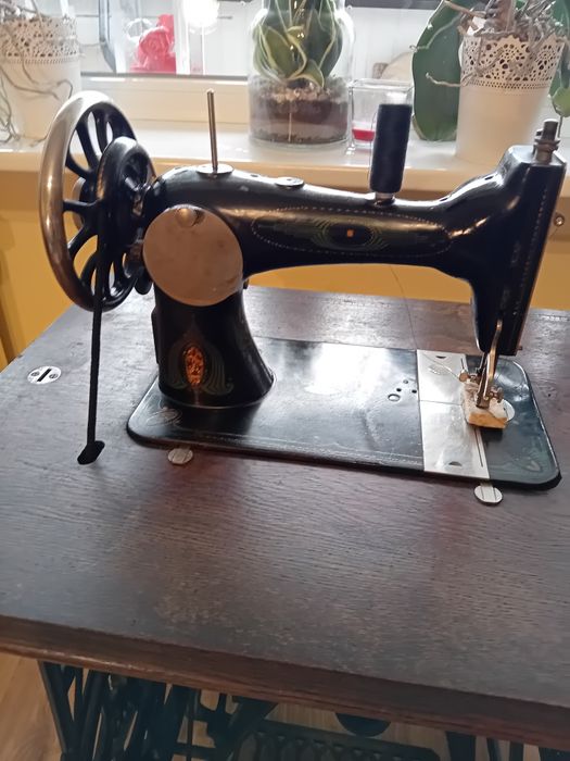 MASZYNA DO SZYCIA Veritas *zabytek*