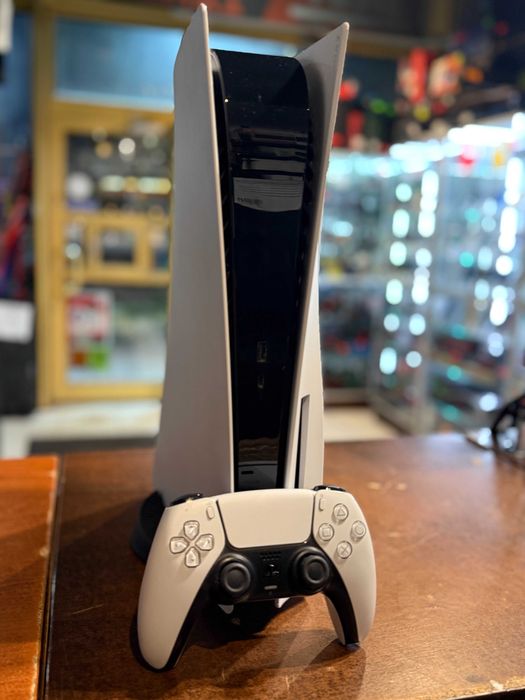 Konsola Sony PlayStation 5 825GB Napęd Pad