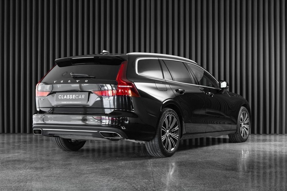 Volvo V60 2.0 B4 Momentum Geartronic