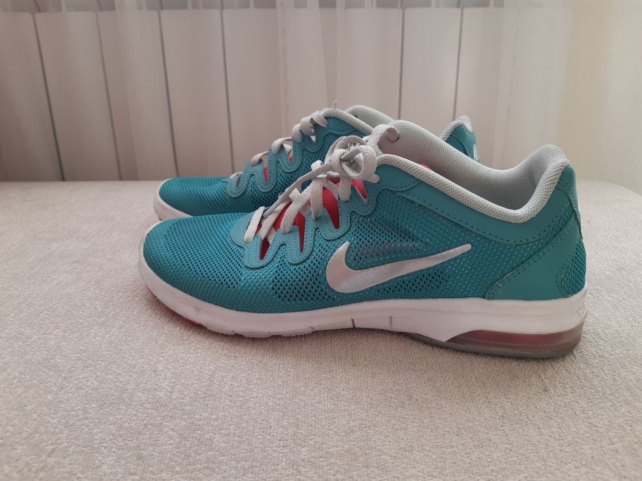 Buty sportowe turkusowo-różowe Nike roz. 36,5