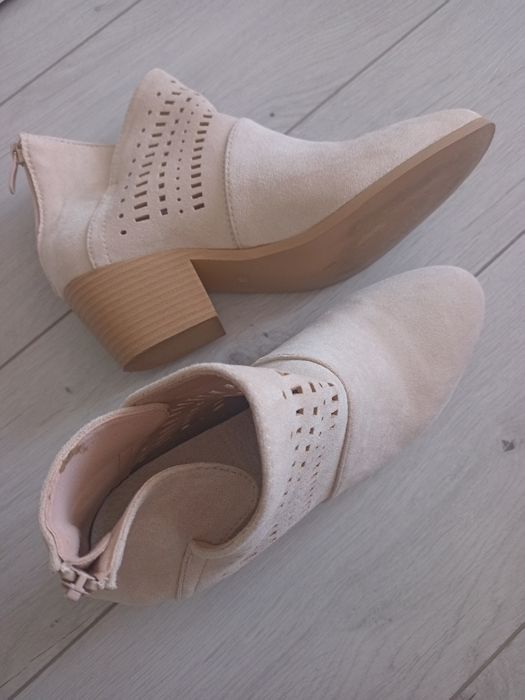 Buty botki zamszowe