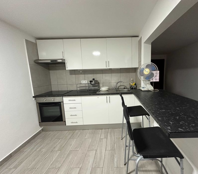 Alugo casa a professores