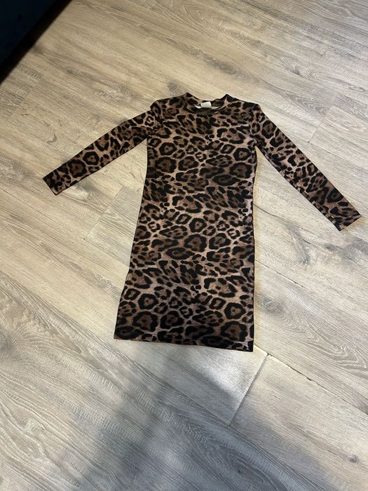 Sukienka ołówkowa r. 134 panterka