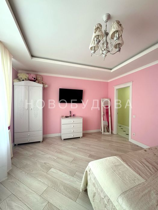 Сучасна 2 х кімнатна квартира. Центр міста Суми