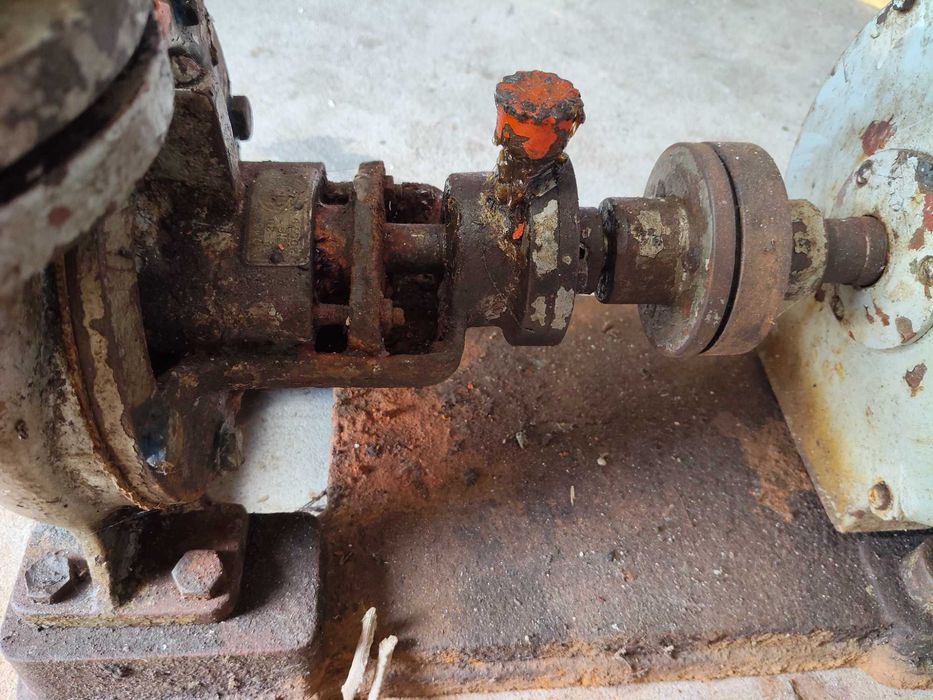 Motor trifásico com bomba de 2 polegadas