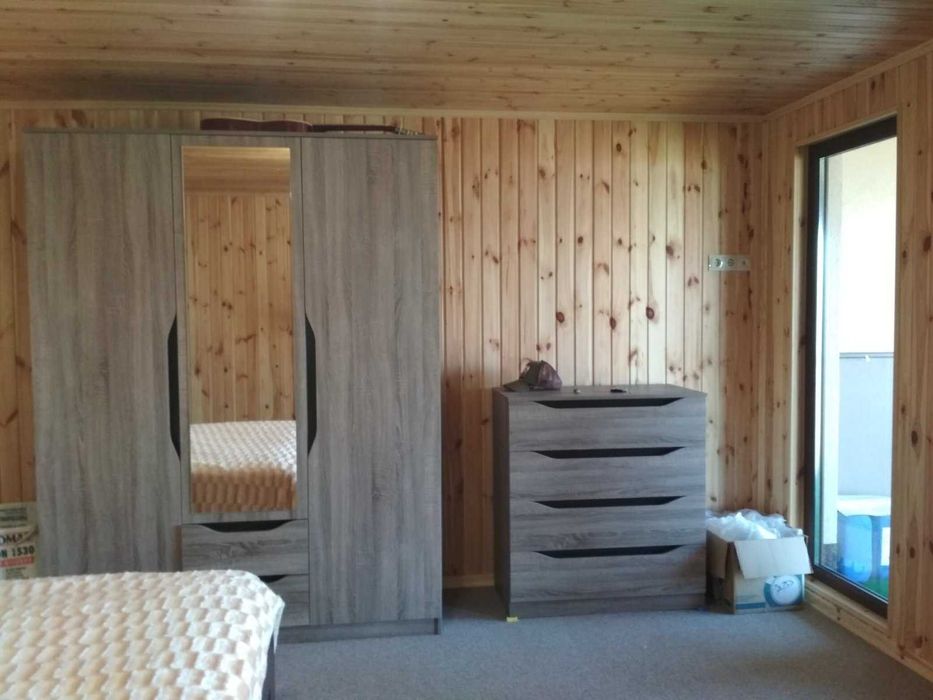 Частина нов. будинку в закритому комплексі на Дніпрі (п3)