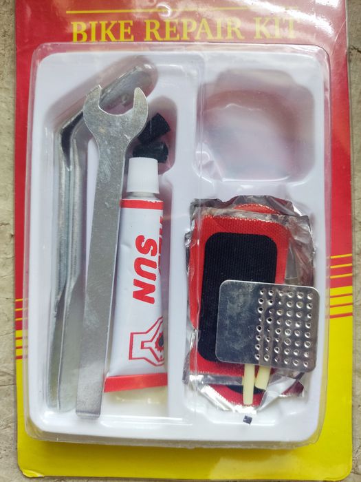 Zestaw Naprawczy do Kół Opon Dętek łatki klej NIezbędnik łyżka