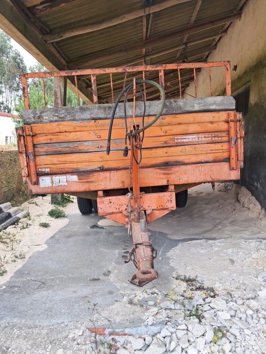 Reboque da marca Galucho