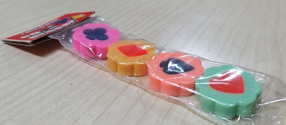 Borrachas naipes de cartas.