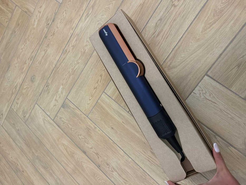 Aeroprostownica Dyson Airstrait