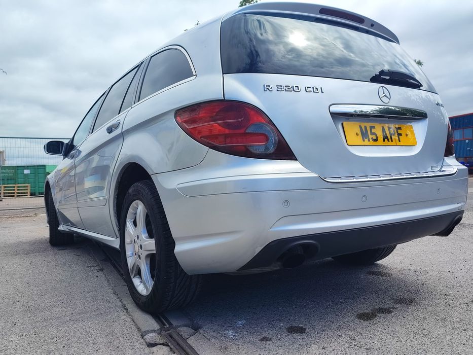 Mercedes-Benz R 320 CDI 4MATIC | 7 Lugares | 3.0 V6 Diesel MATRICULA INGLESA foto 5