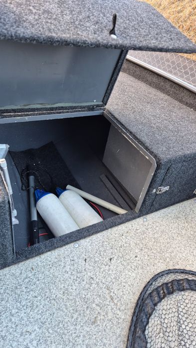 Łódź łódka   wędkarska aluminiowa  silnik dziobowy  echosonda