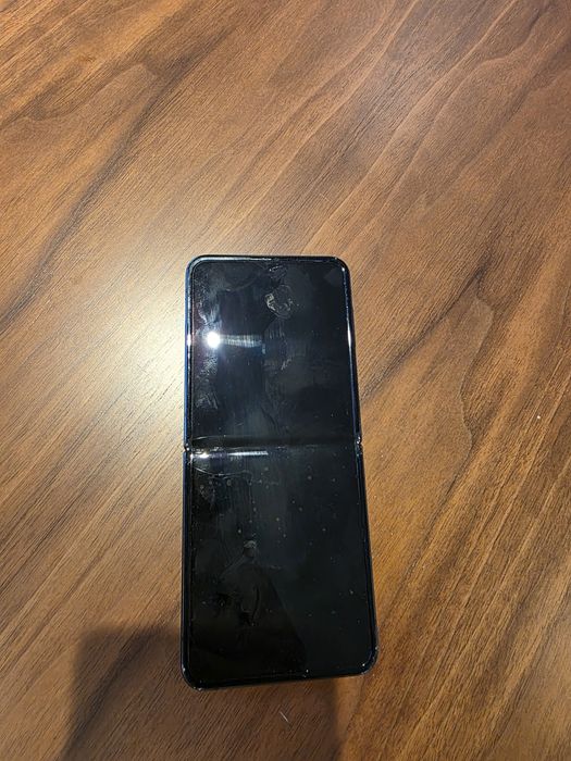 Samsung zflip 4 (ecrã não funciona)