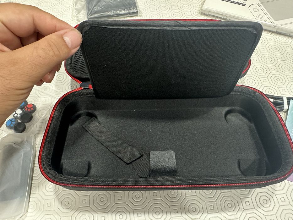 Kit de Acessórios Nintendo Switch + Mala de Transporte