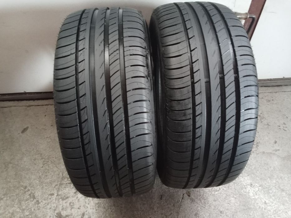 Sprzedam 2 opony 225/55/16