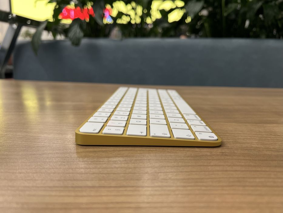 539-Apple Magic Keyboard TouchID Gold