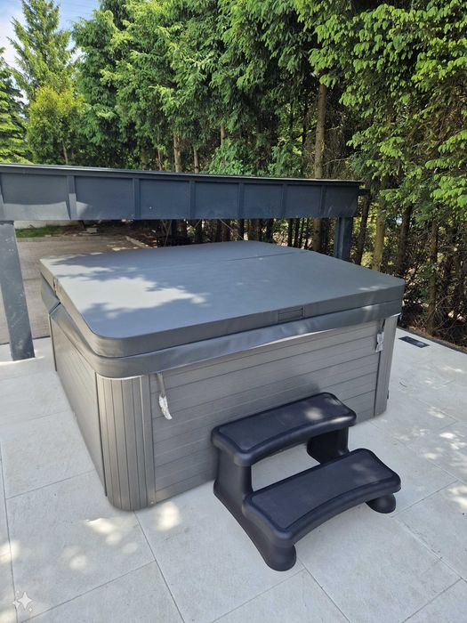 Jacuzzi ogrodowe SPA Balboa 220x220 cm Akryl. Kompletne pokrywa schody