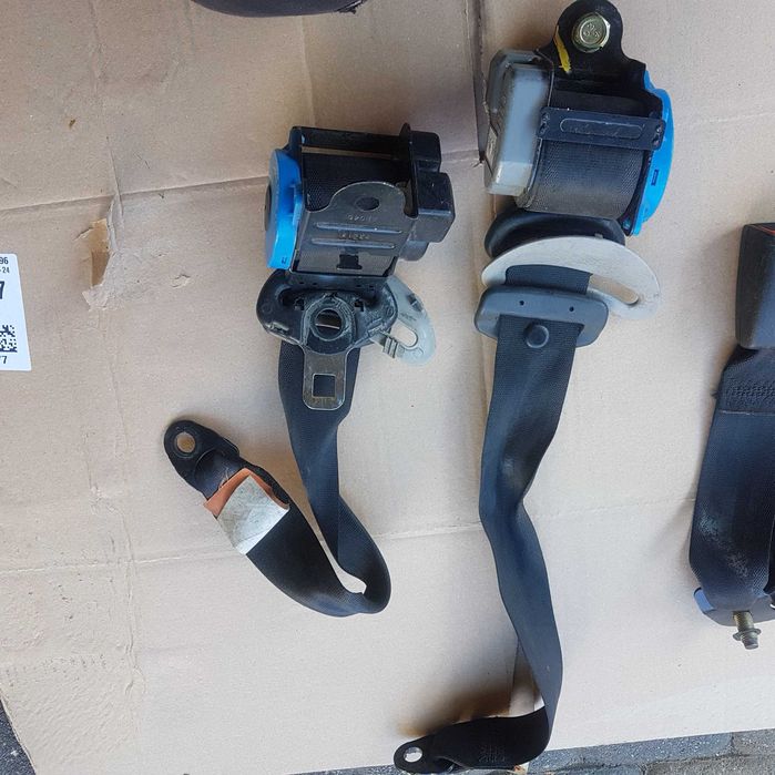 pas pasy zapinka wpinka klamra pasa tył tylne lanos nubira nexia