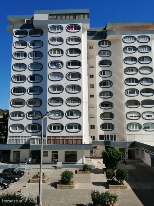 Apartamento T0 transformado em T1, nas torres das argolas — Costa Da Caparica, Setúbal