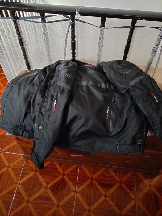 Casaca de mota em pele.nova
