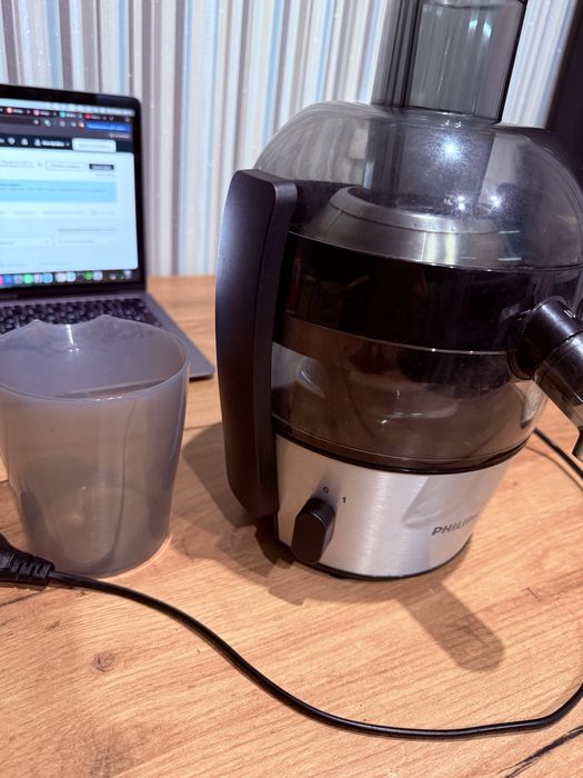 Соковижималка  PHILIPS HR1836