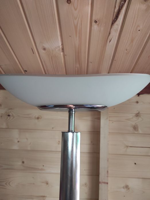 Lampa podłogowa stojąca