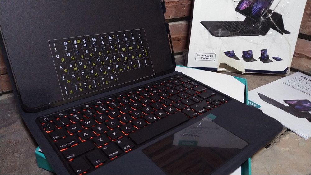 Amazon! Smart чохол клавіатура-тач ESR до Apple iPad Air 4/5, Pro 11"
