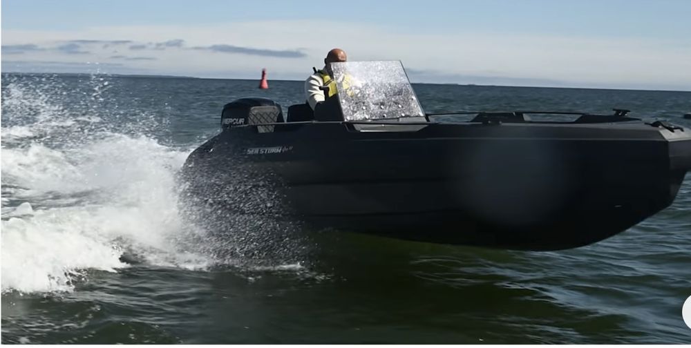 Моторний човен SeaStorm 17