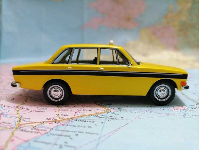 Volvo 144 Stockholm TAXI - 1970 - 1:43 Atlas