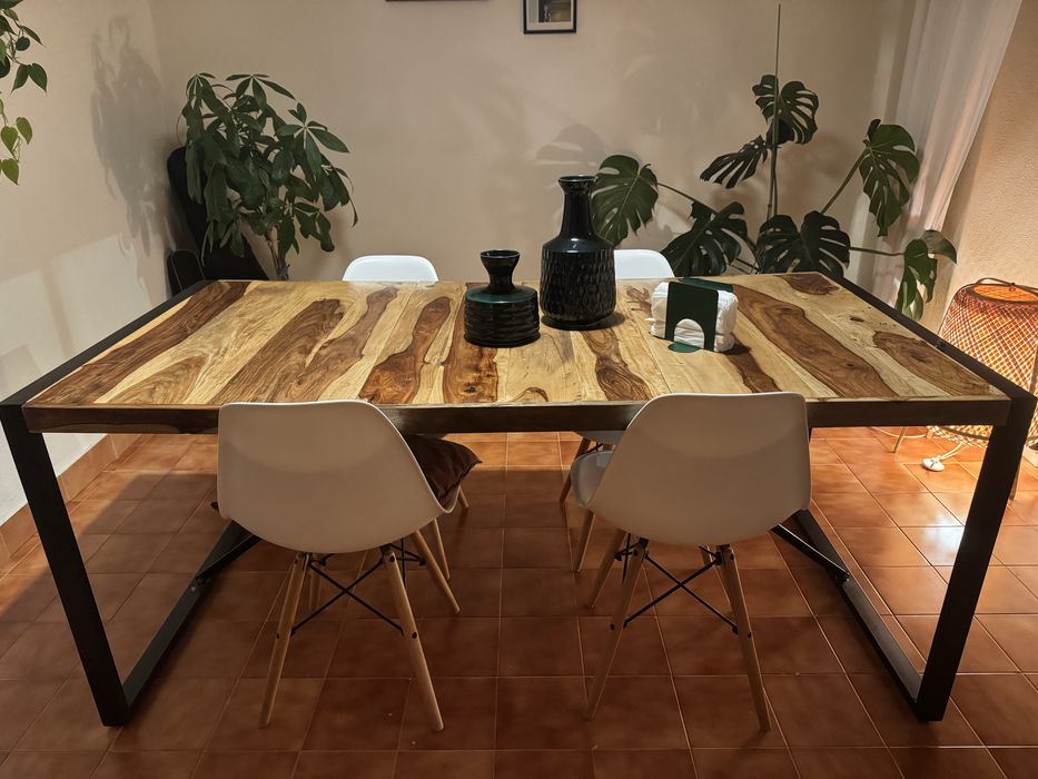Mesa de jantar madeira acacia e ferro