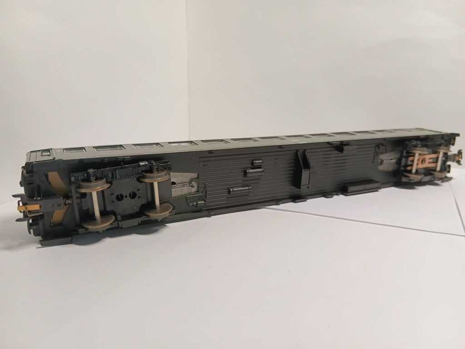 Пасажирський вагон. Lima 309178k. Піко. Залізниця Piko НО 1/87