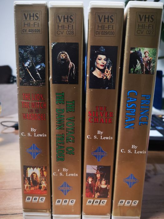 Kasety VHS kolekcja "Kroniki Narni"