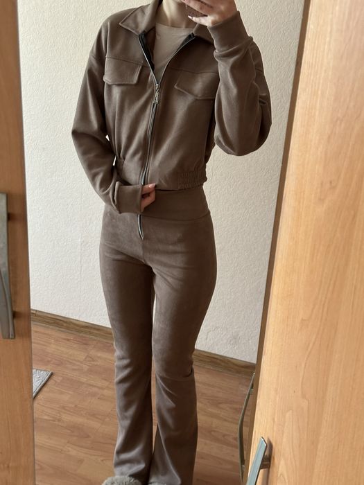 Стильний жіночій  костюм