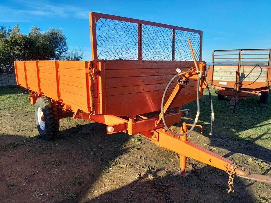 Reboques agrícolas galucho basculantes