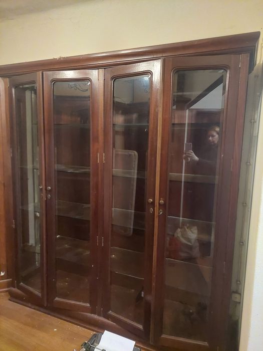 Armário estante com portas