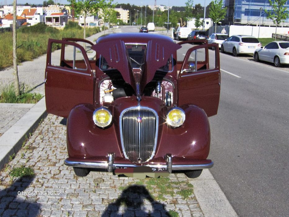 Vendo Simca 8 totalmente restaurado