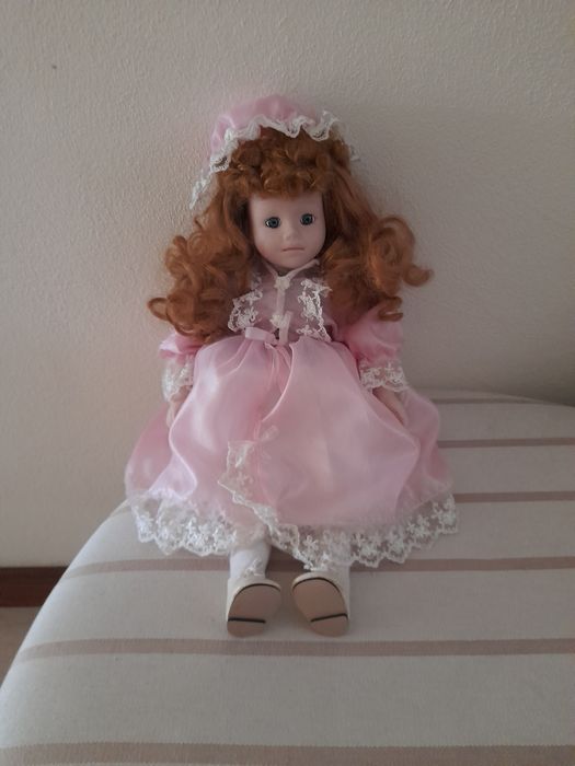 Bonecas de porcelana