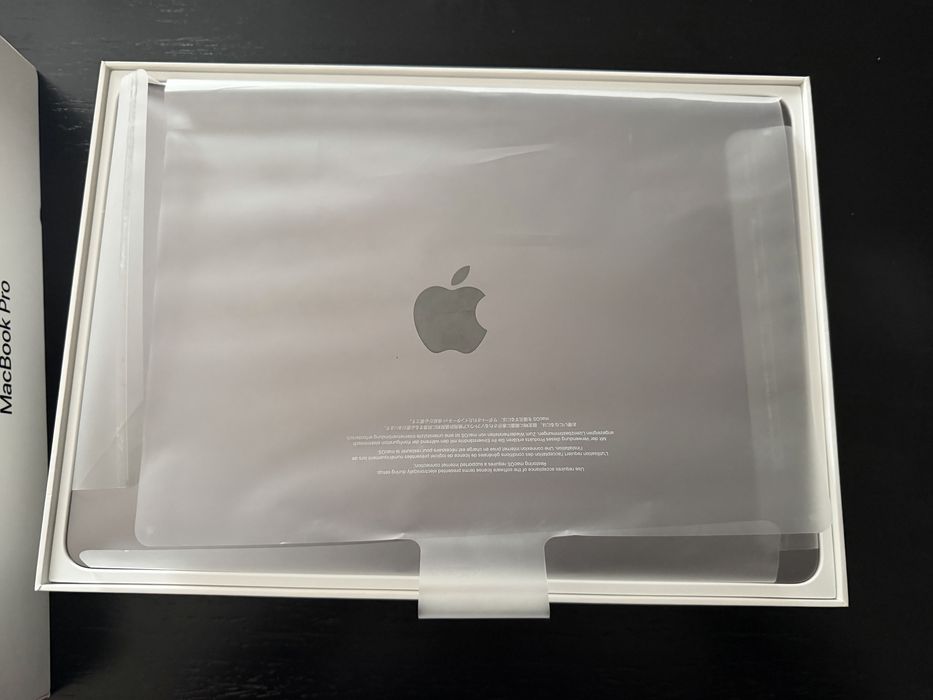 Macbook pro 1706 touch bar como novo sem qualquer risco .