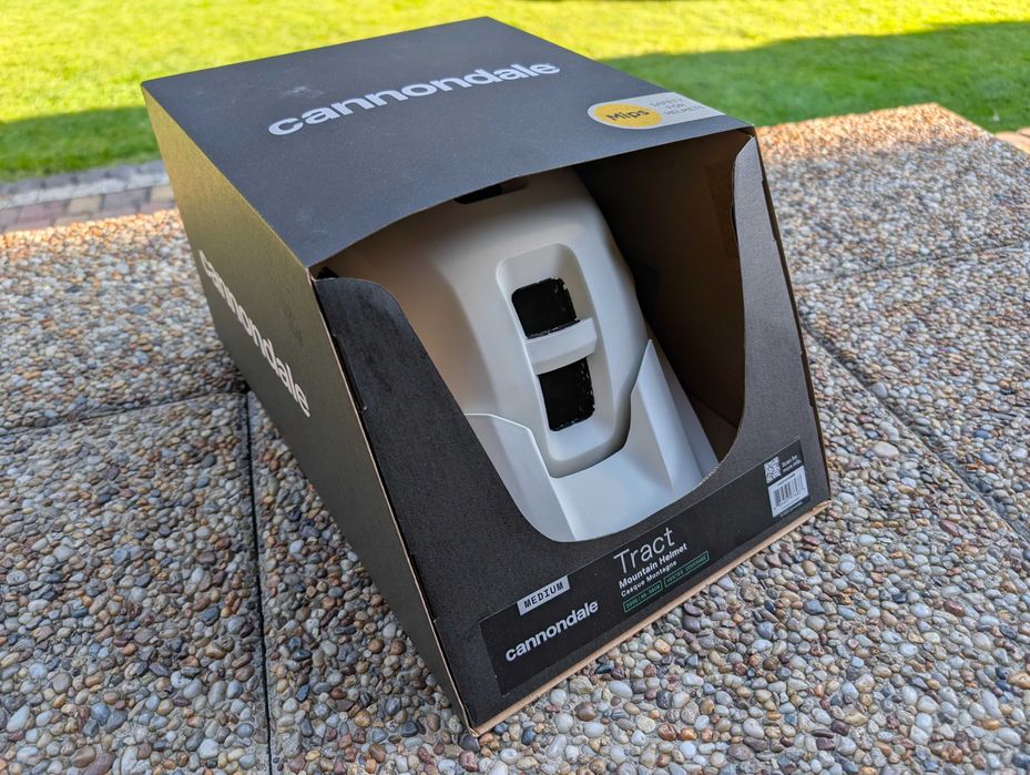 Nowy kask Rowerowy MTB Trail Cannondale Tract MIPS / rozmiar M / Biały
