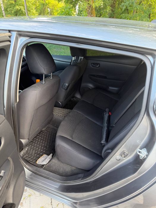 Nissan  Leaf 2014
