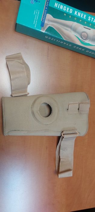 Orteza oppo stabilizator stawu kolanowego z neoprenu beż roz s