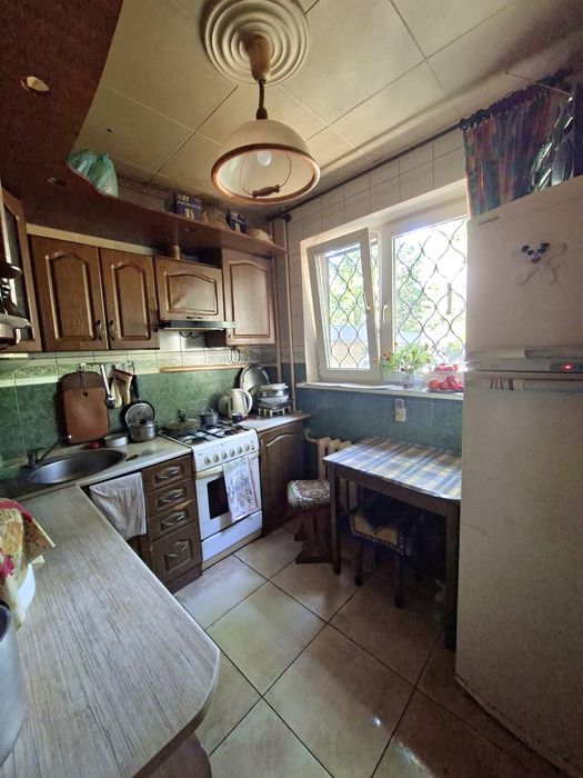 Продам 4 к.кв-ру. Одесская